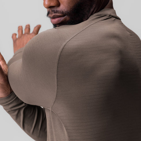 0832. 3D-Lite® 2.0 Fitted Long Sleeve - Deep Taupe "OTWR"