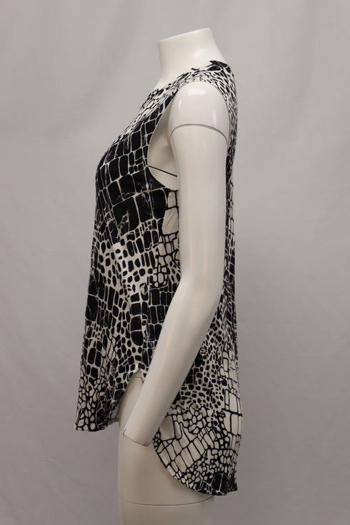 Women's Vince Croc Print Sleeveless Top in Black and White Viscose
