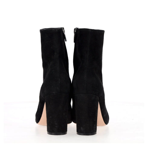 Women's Gianvito Rossi Pointed-Toe Ankle Boots in Black Suede