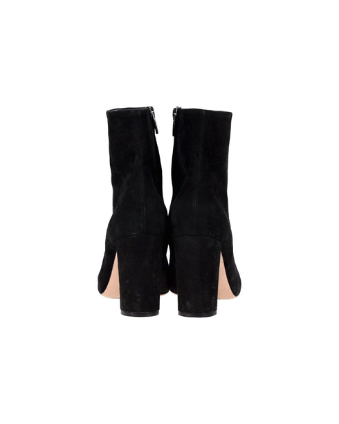 Women's Gianvito Rossi Pointed-Toe Ankle Boots in Black Suede