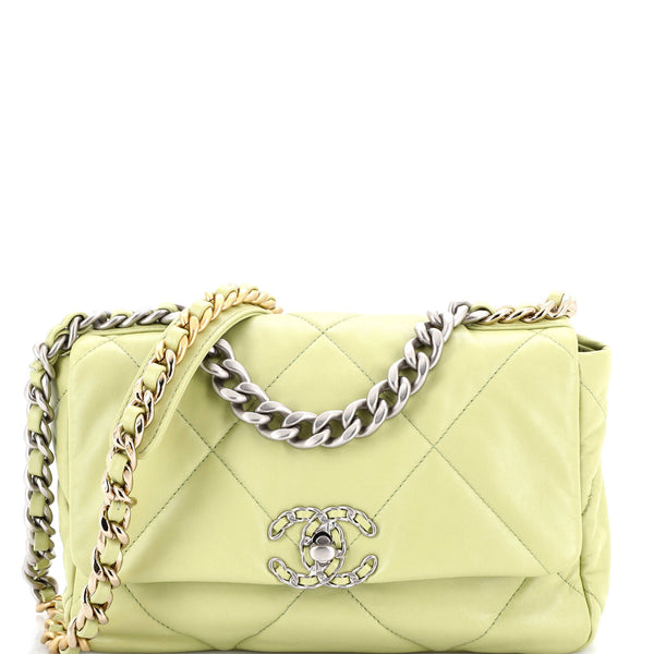 19 Flap Bag Quilted Leather Medium