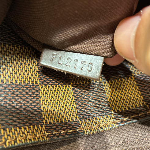 District Messenger Bag Damier PM