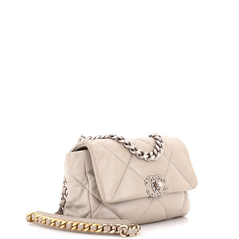 19 Flap Bag Quilted Leather Medium