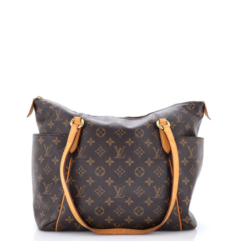 Totally Handbag Monogram Canvas MM