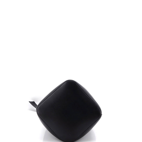 Pebble Bucket Bag Leather