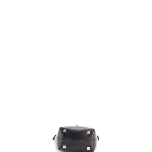Le 37 Bucket Bag Leather Mini