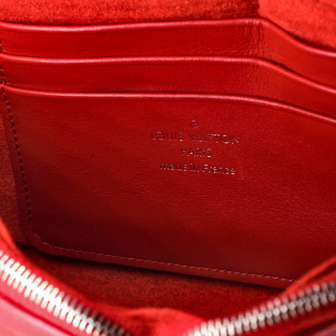 New Wave Chain Pochette Quilted Leather