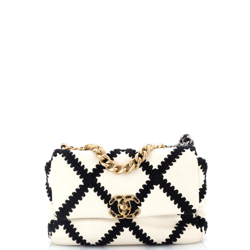 19 Flap Bag Crochet Quilted Calfskin Medium