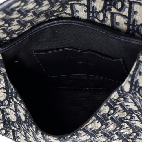 Bobby Flap Bag Oblique Canvas Medium