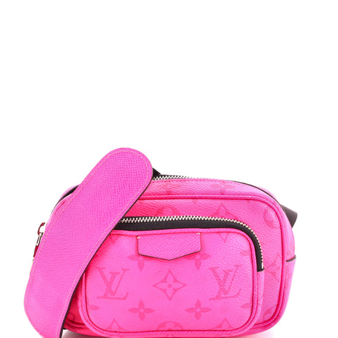 Outdoor Pouch Monogram Taigarama