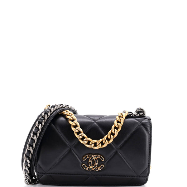 19 Wallet on Chain Quilted Lambskin