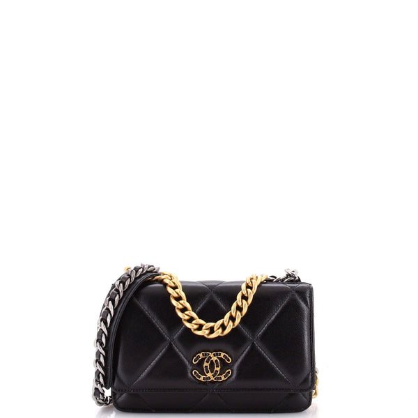 19 Wallet on Chain Quilted Lambskin