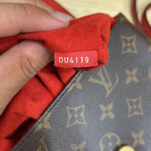 Locky Handbag Monogram Canvas with Leather BB