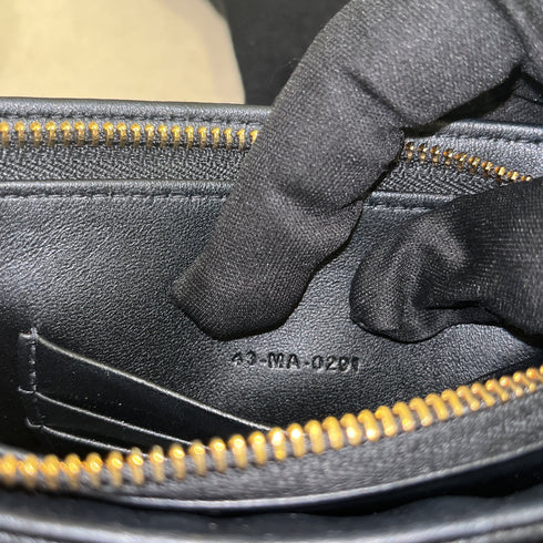 Caro Zipped Pouch With Chain Cannage Quilt Leather