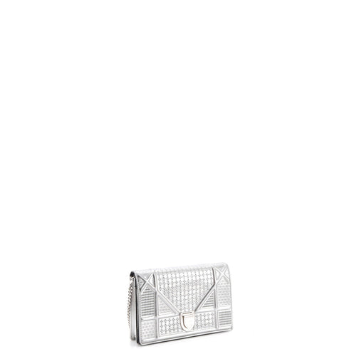 Diorama Wallet on Chain Cannage Embossed Calfskin