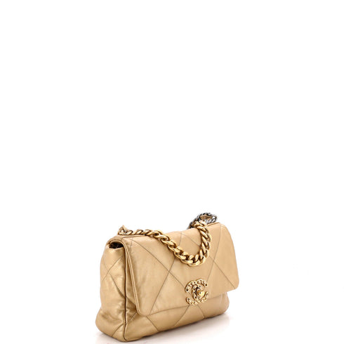 19 Flap Bag Quilted Leather Medium