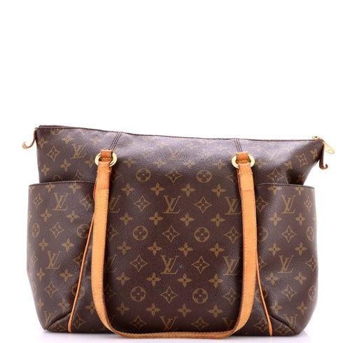 Totally Handbag Monogram Canvas MM
