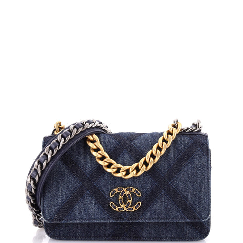 19 Wallet on Chain Quilted Denim