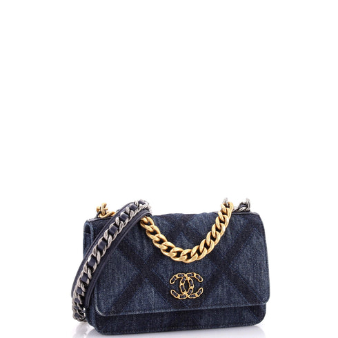 19 Wallet on Chain Quilted Denim
