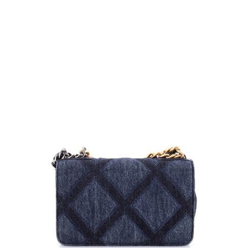19 Wallet on Chain Quilted Denim