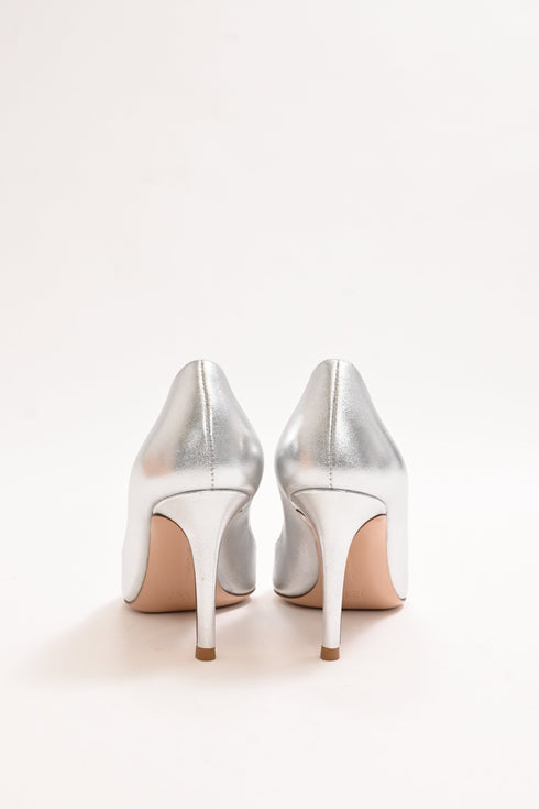 Women's Gianvito Rossi Pointed Toe Pumps in Silver Leather
