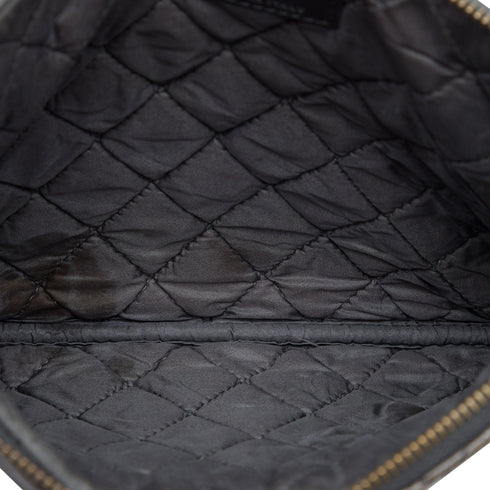 O Case Clutch Quilted Caviar Small