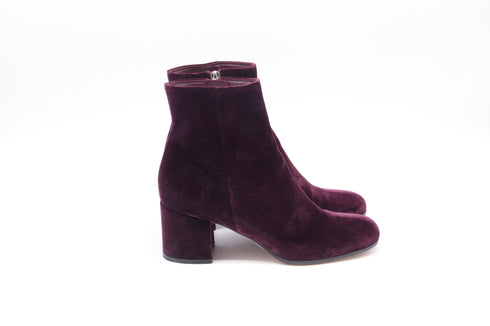 Women's Gianvito Rossi Margaux Block-Heel Ankle Boots in Burgundy Velvet