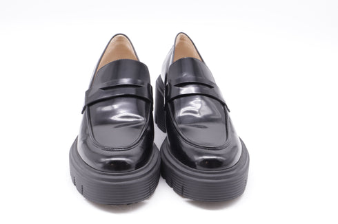 Women's Stuart Weitzman Soho Loafers in Black Leather