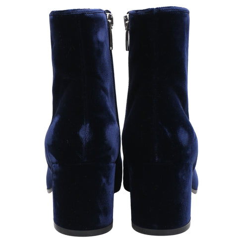 Women's Gianvito Rossi Round-Toe Ankle Boots in Navy Blue Velvet