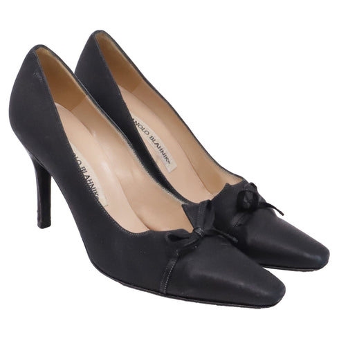 Women's Manolo Blahnik Pumps in Black Leather