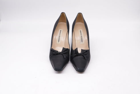 Women's Manolo Blahnik Pumps in Black Leather