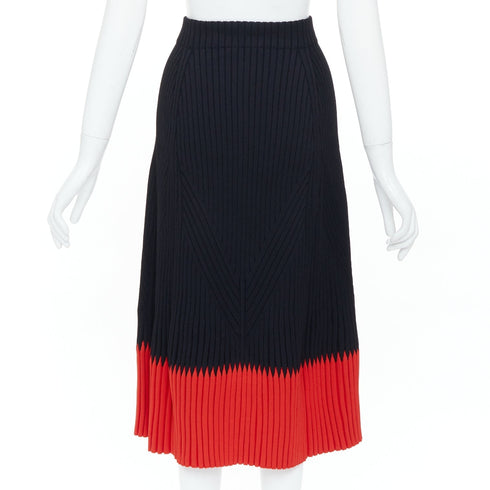 Women's Alexander McQueen 2018 Black Red Chevron Crop Top Skirt Set