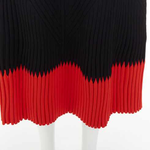 Women's Alexander McQueen 2018 Black Red Chevron Crop Top Skirt Set