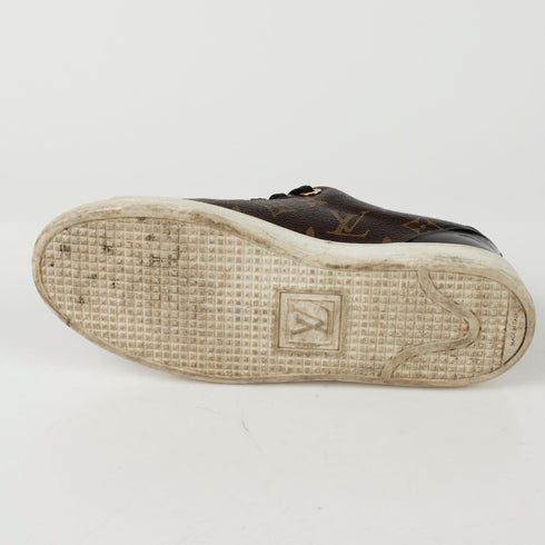 Women's Frontrow Sneakers Size