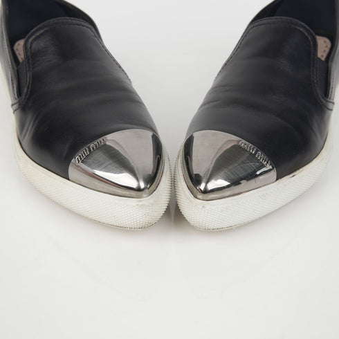 Women's Metal Cap Slip-on Sneakers Size