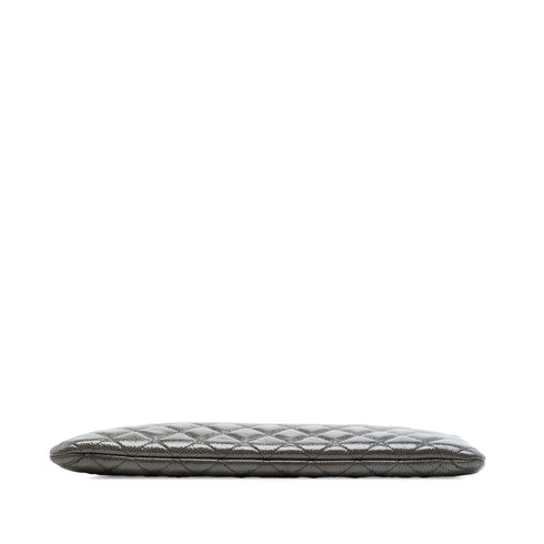 O Case Clutch Quilted Caviar Large