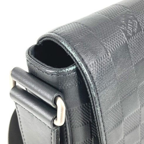 District Messenger Bag Damier Infini Leather PM