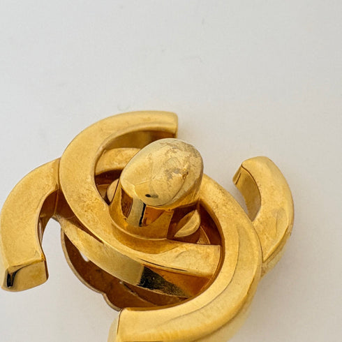 CC Logo Turnlock Clip-On Earrings Metal Gold-Tone Metal