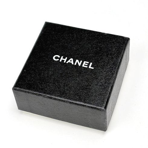 CC Logo Round Clip-On Earrings Metal Gold-Tone Metal