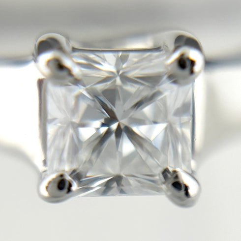 Lucida Ring Platinum with Diamond