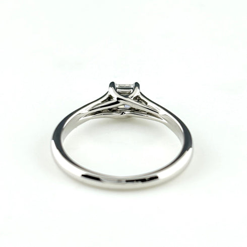 Lucida Ring Platinum with Diamond