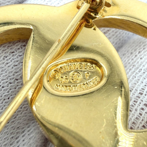 CC Logo Turnlock Brooch Metal