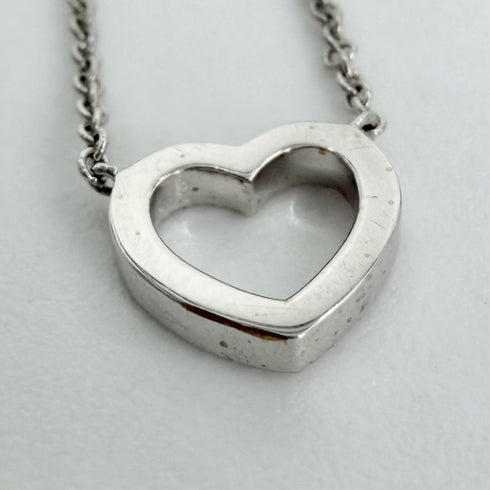 Metro Heart Pendant Necklace White Gold With Pink Sapphire And Silver Clasp