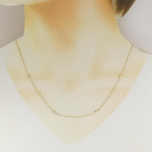 Diamants Légers Pendant Necklace 18K Yellow Gold