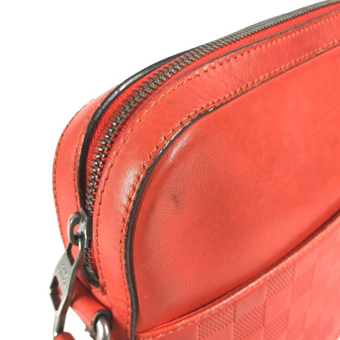 District Pochette Damier Infini Leather