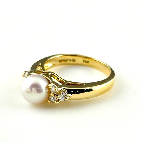 Ring 18K Yellow Gold with Diamond and Pearl