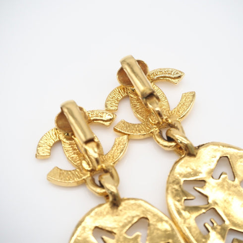 CC Logo Clip-On Earrings Metal Gold-Tone Metal