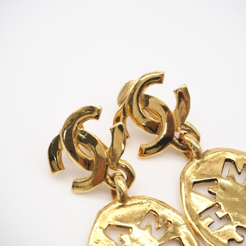 CC Logo Clip-On Earrings Metal Gold-Tone Metal
