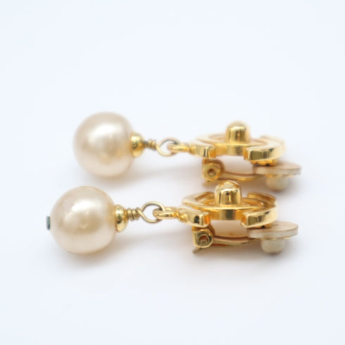 CC Logo Clip-On Earrings Metal Gold-Tone Metal
