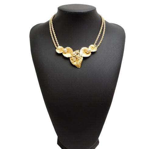 Vintage Flower Motif Vintage Pendant Necklace Gold
